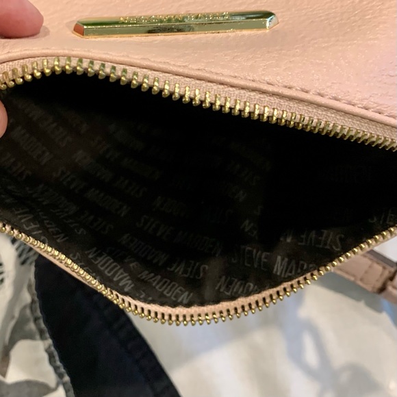 SOLD Steve Madden Crossbody bag - Picture 7 of 9